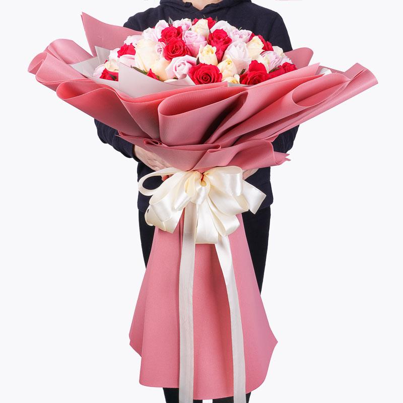 flowers_bouquet_giant 199 Roses - Bright Spark