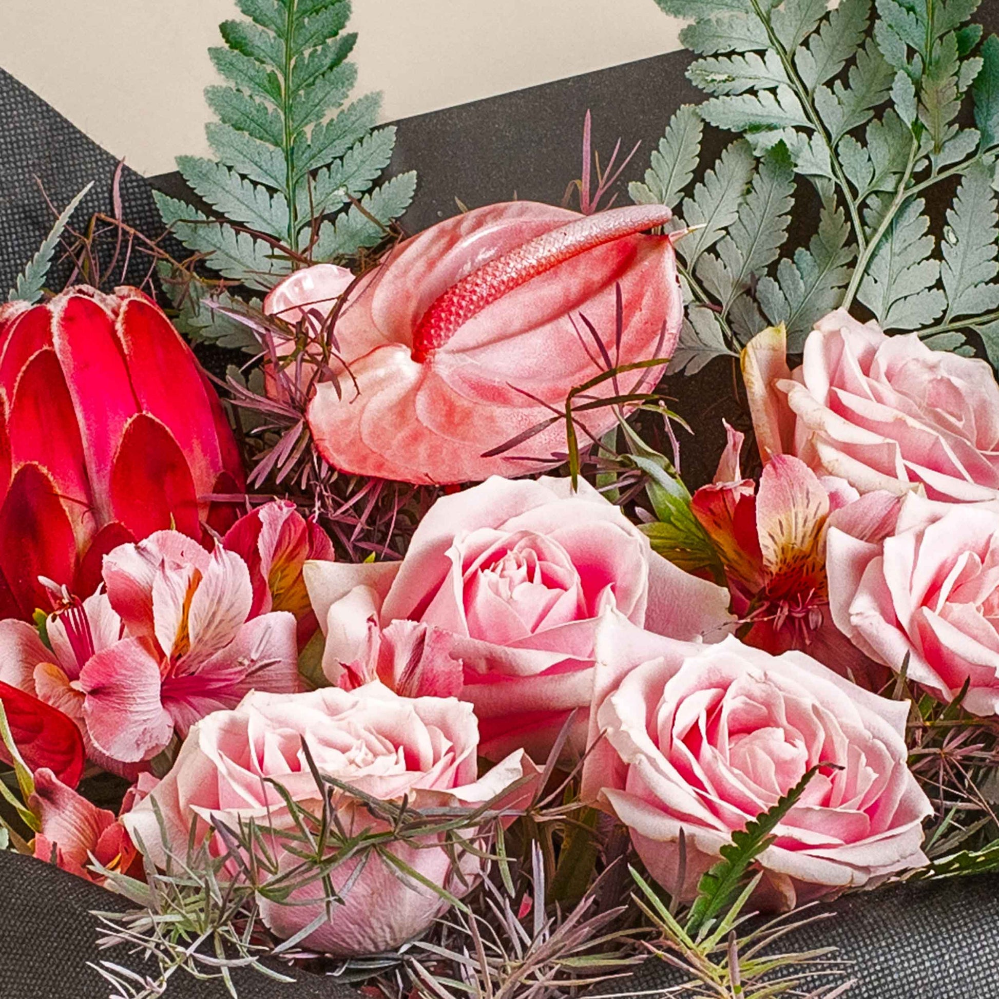 flowers_bouquet Black Forest