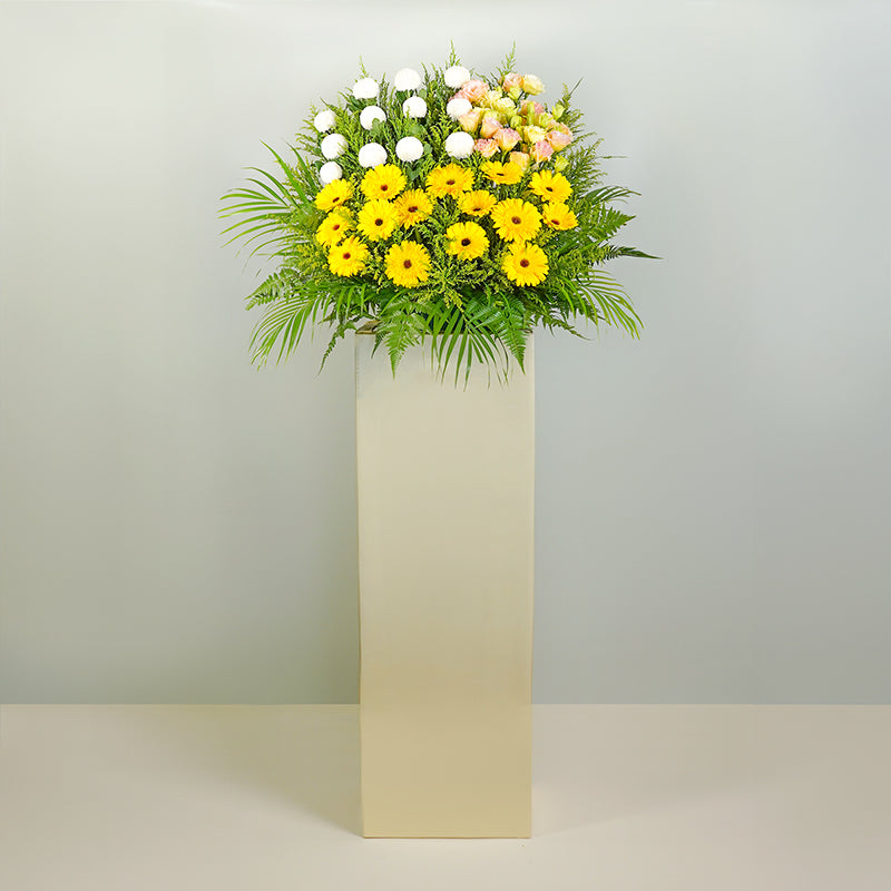 flower_stand_condolence Deeply Missed Condolence / Funeral Flowers