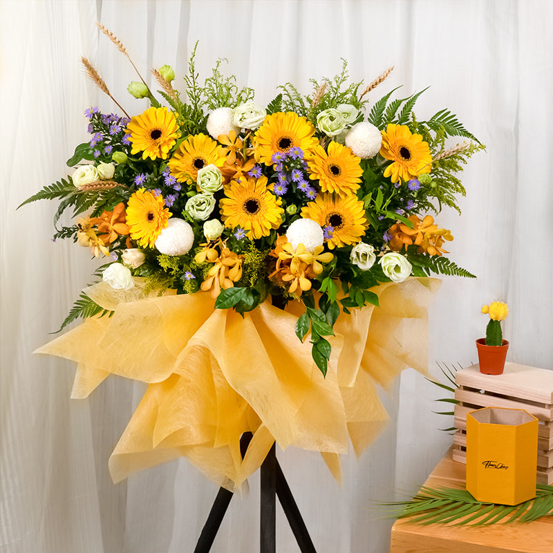flower_stand_opening Aurum Opening Flower Stand