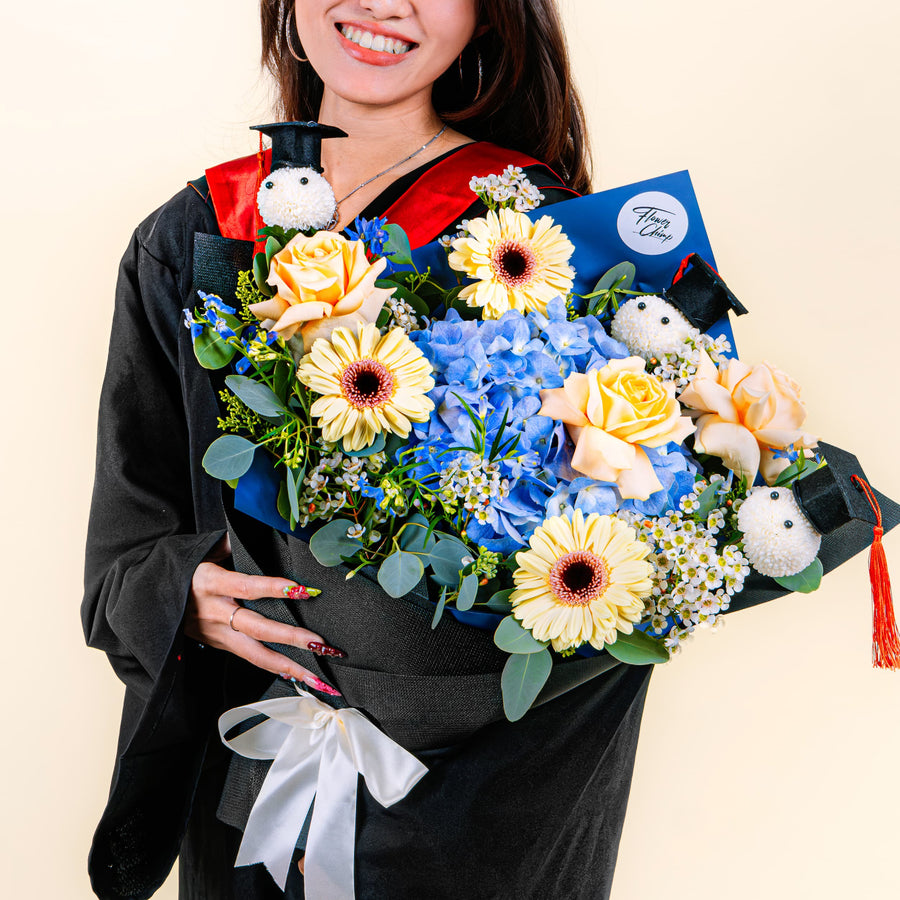 bundles_graduation First Class Graduation Bouquet