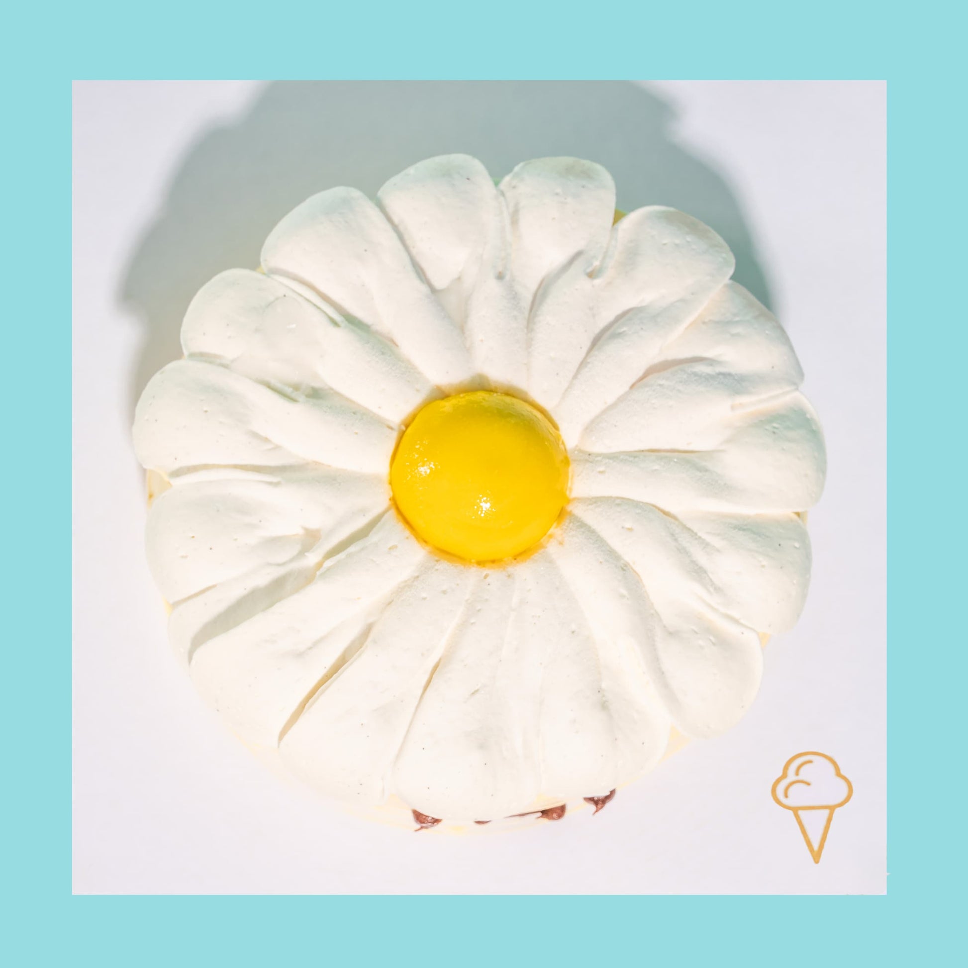 addon_cake Little Daisy Ice Cream Cake - Inside Scoop