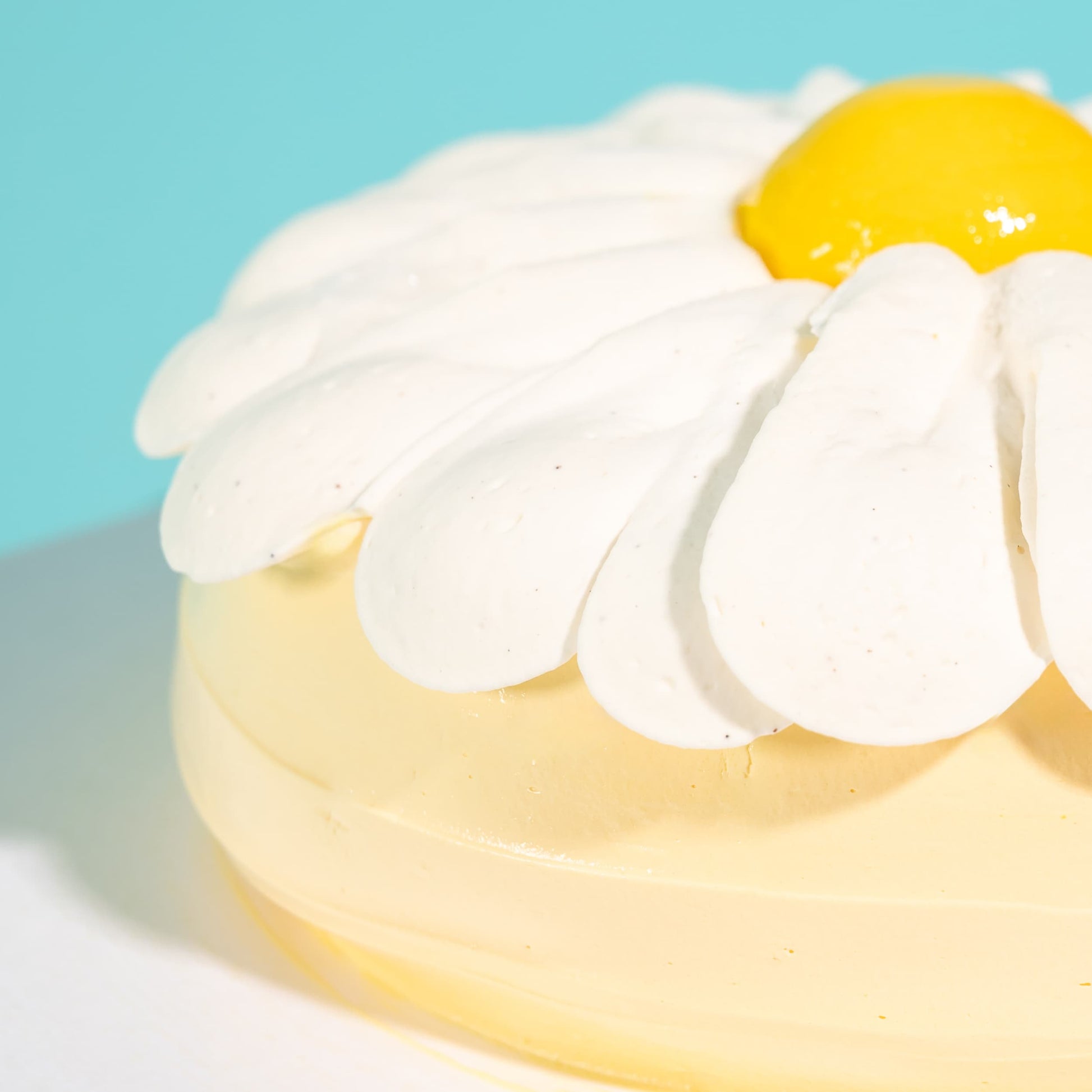 addon_cake Little Daisy Ice Cream Cake - Inside Scoop