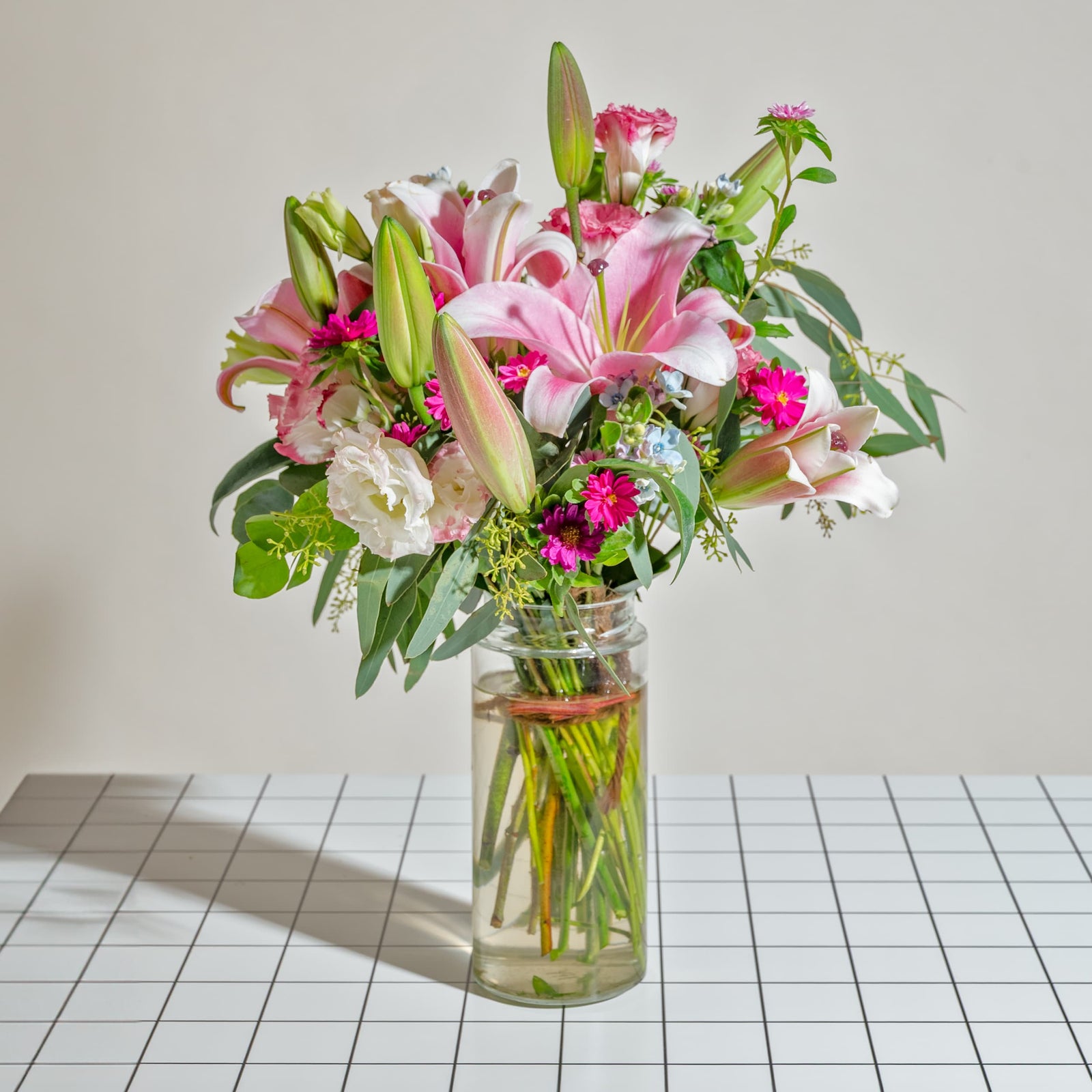 flowers_vase Soft Pink Lilies