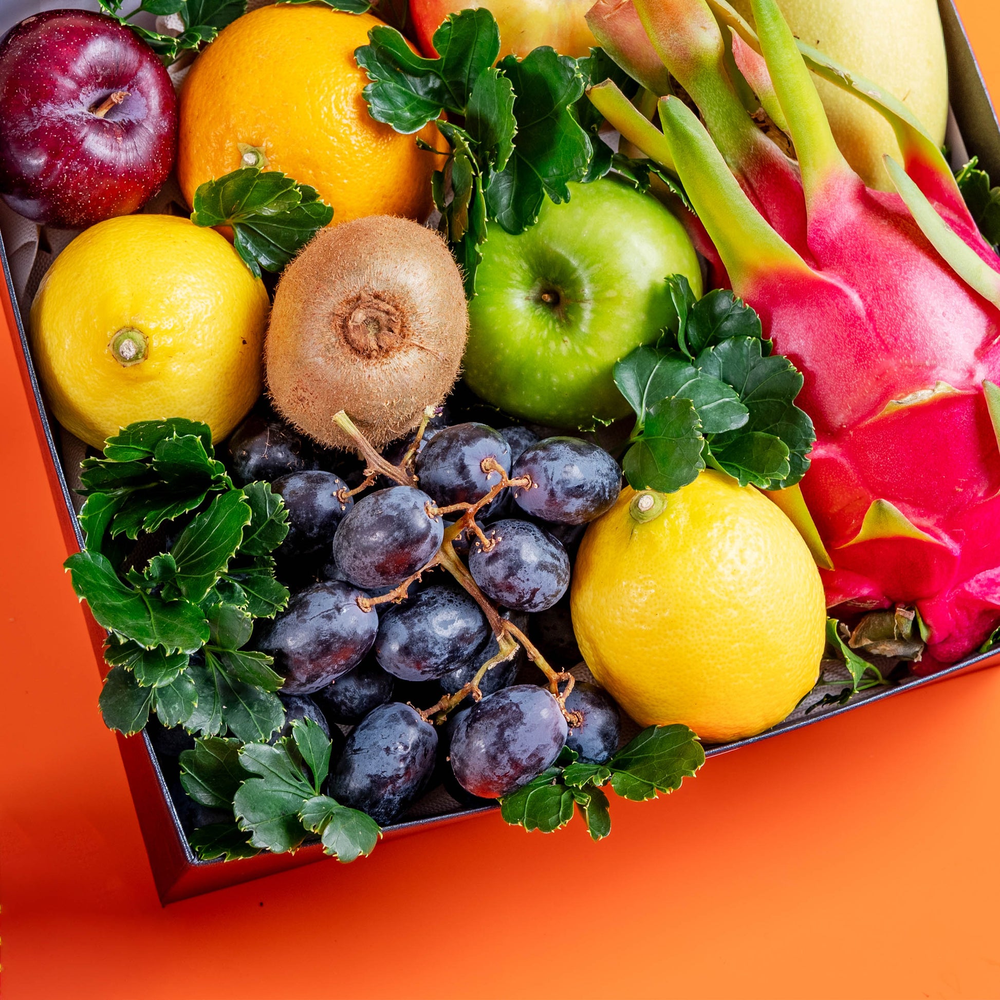 hamper_fruit Sweet Rainbow Fruit Box