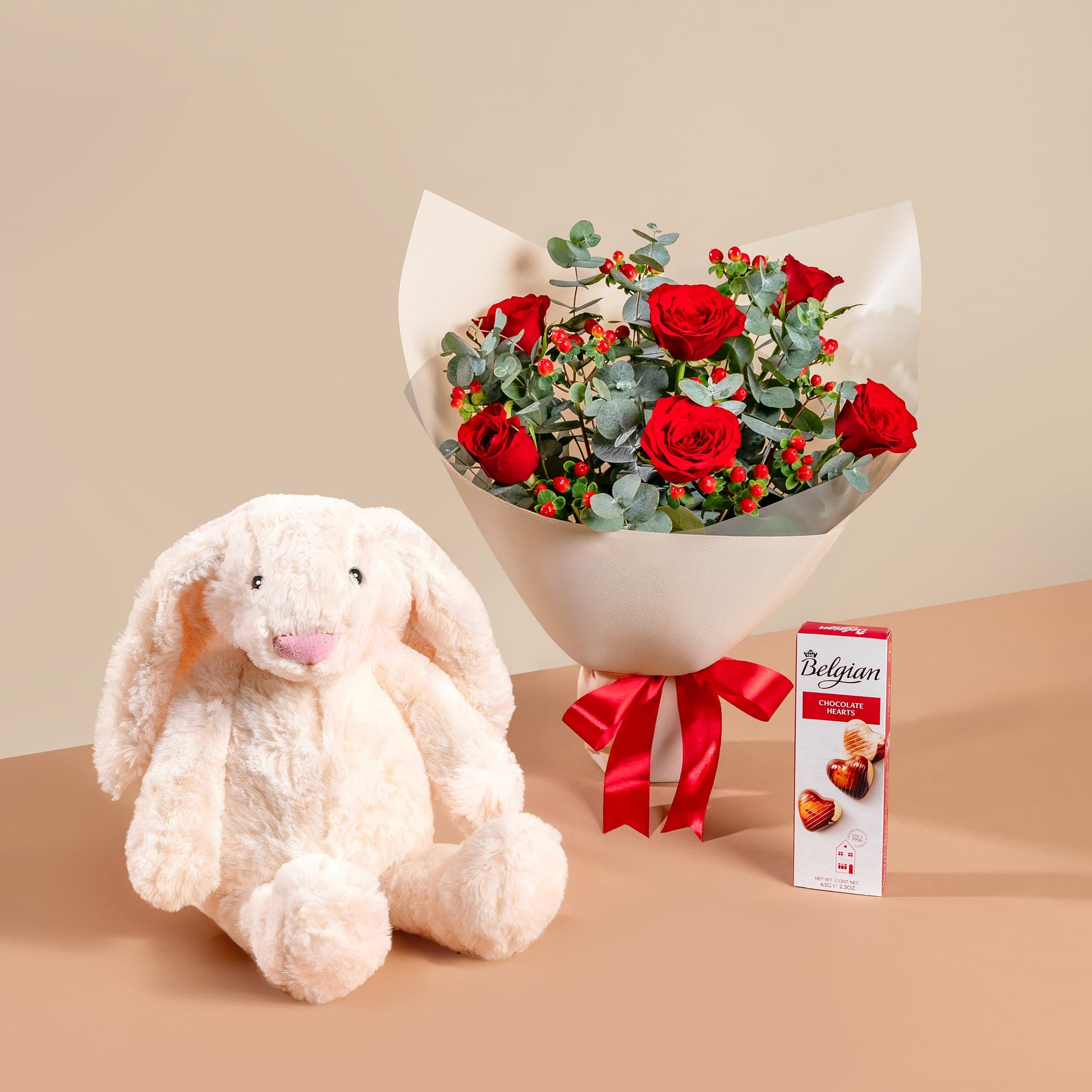bundle_bouquet_chocolate Sweet Romance Valentine's Gift Set